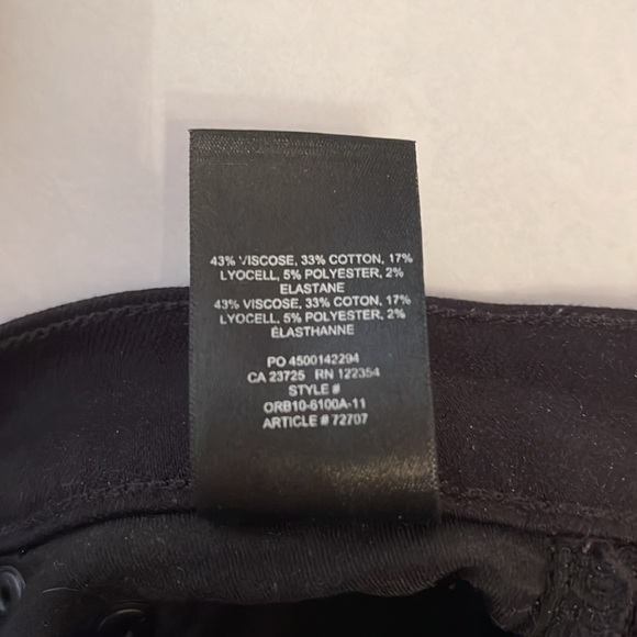 Aritzia Denim Forum “Lola” Jeans 26L - Picture 10 of 10